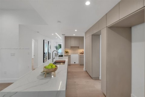 Купить виллу или дом в Майами, Флорида 3 спальни, 184.04м2, № 1456108 - фото 18