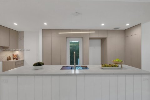 Купить виллу или дом в Майами, Флорида 3 спальни, 184.04м2, № 1456108 - фото 16