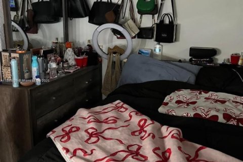 Снять в аренду виллу или дом в Майами, Флорида 3 спальни, 95.41м2, № 1956754 - фото 12