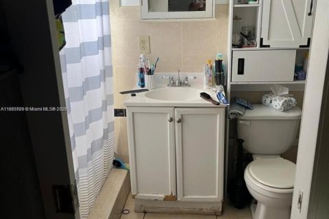 Снять в аренду виллу или дом в Майами, Флорида 3 спальни, 95.41м2, № 1956754 - фото 13