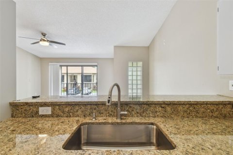 Copropriété à vendre à Palm Harbor, Floride: 2 chambres, 99.41 m2 № 1773887 - photo 11
