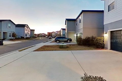 Casa en alquiler en Davenport, Florida, 4 dormitorios, 285.12 m2 № 2103845 - foto 13