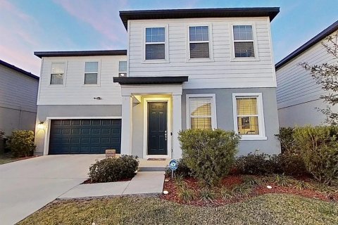 Casa en Davenport, Florida 4 dormitorios, 285.12 m2 № 2103845