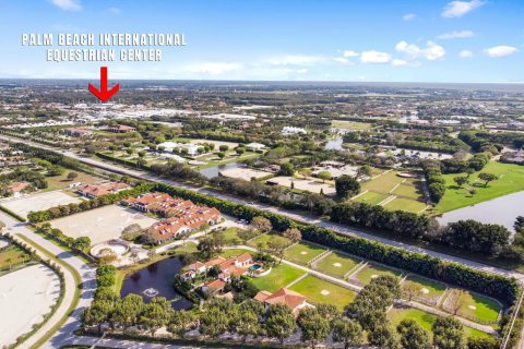 House in Wellington, Florida 8 bedrooms, 886.66 sq.m. № 54850 - photo 1