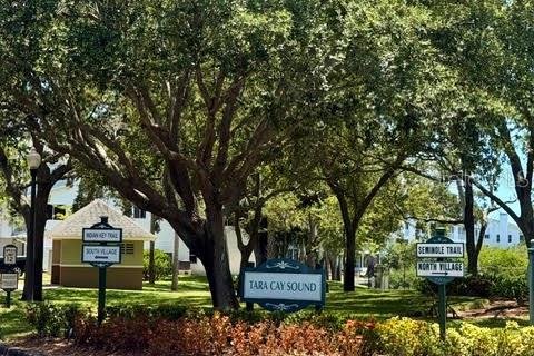 Townhouse in Seminole, Florida 4 bedrooms, 201.97 sq.m. № 2202011 - photo 2