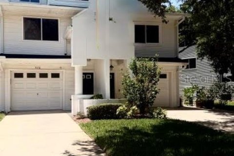 Townhouse in Seminole, Florida 4 bedrooms, 201.97 sq.m. № 2202011