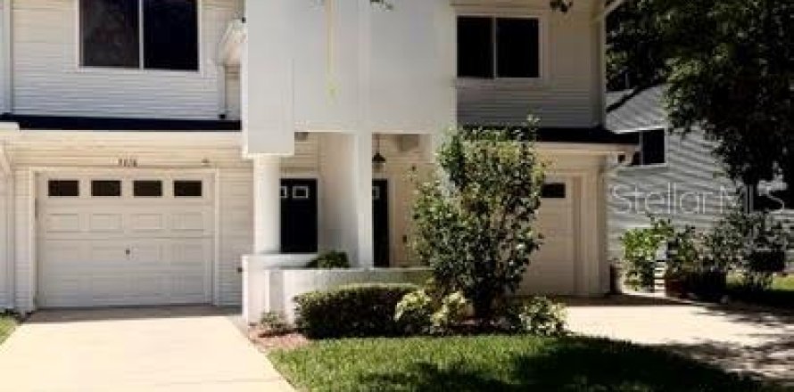 Townhouse in Seminole, Florida 4 bedrooms, 201.97 sq.m. № 2202011