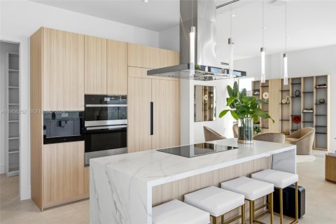 Casa en venta en Miami Beach, Florida, 4 dormitorios, 305.56 m2 № 2021943 - foto 18