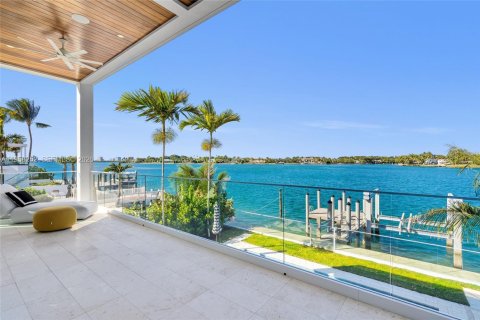 Casa en venta en Miami Beach, Florida, 4 dormitorios, 305.56 m2 № 2021943 - foto 10