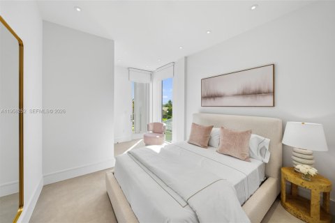 Casa en venta en Miami Beach, Florida, 4 dormitorios, 305.56 m2 № 2021943 - foto 24