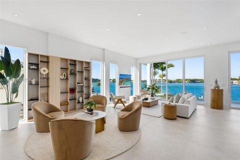 Casa en venta en Miami Beach, Florida, 4 dormitorios, 305.56 m2 № 2021943 - foto 6