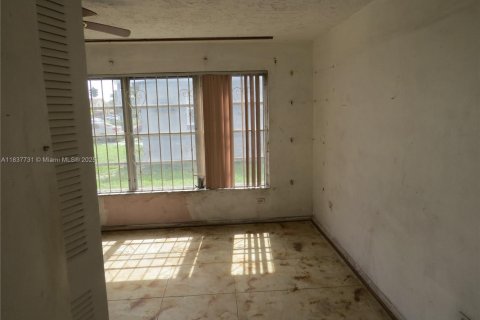 House in Pompano Beach, Florida 2 bedrooms, 86.96 sq.m. № 1825953 - photo 5