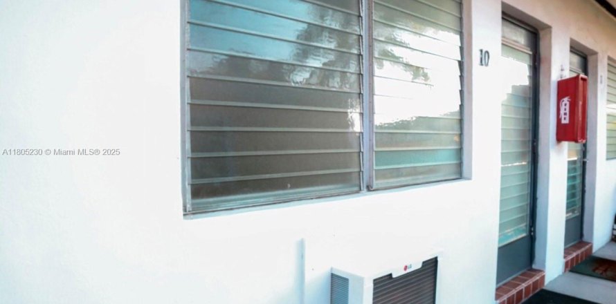 Estudio en el Condominio en Miami Beach, Florida № 1864231