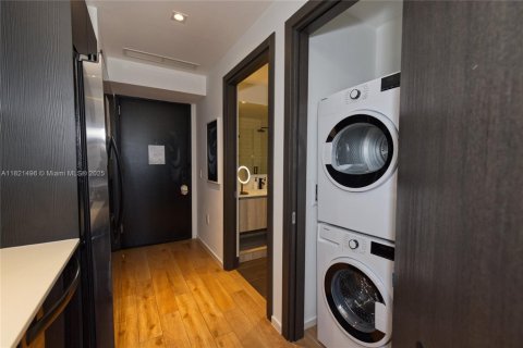 Hôtel, hôtellerie à vendre à Miami, Floride: 1 chambre, 31.68 m2 № 1937662 - photo 14