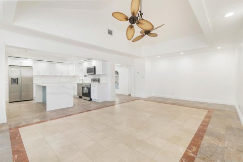 Casa en venta en West Palm Beach, Florida, 5 dormitorios, 368.08 m2 № 2082500 - foto 13