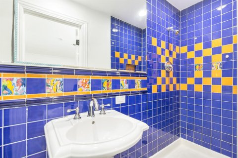 Casa en venta en West Palm Beach, Florida, 5 dormitorios, 368.08 m2 № 2082500 - foto 21