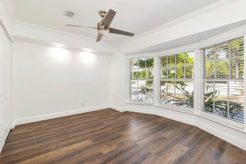 Casa en venta en West Palm Beach, Florida, 5 dormitorios, 368.08 m2 № 2082500 - foto 24