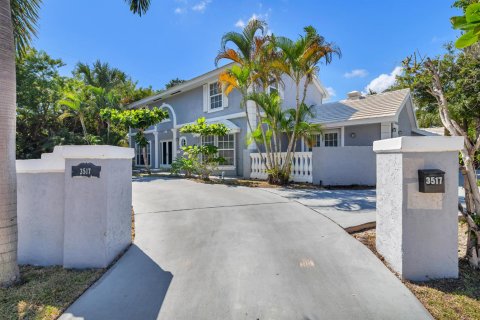 Casa en venta en West Palm Beach, Florida, 5 dormitorios, 368.08 m2 № 2082500 - foto 4