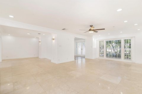 Casa en venta en West Palm Beach, Florida, 5 dormitorios, 368.08 m2 № 2082500 - foto 5