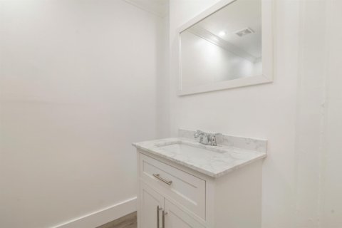 Casa en venta en West Palm Beach, Florida, 5 dormitorios, 368.08 m2 № 2082500 - foto 23