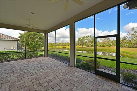 House in Bradenton, Florida 3 bedrooms, 223.71 sq.m. № 1546043 - photo 4