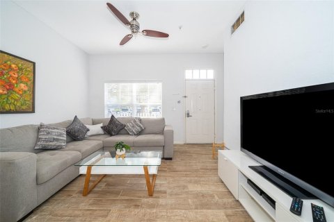 Condominio en alquiler en Kissimmee, Florida, 3 dormitorios, 120.4 m2 № 1817242 - foto 6