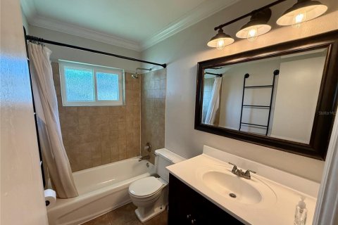 Villa ou maison à louer à Orlando, Floride: 2 chambres, 140.56 m2 № 2376825 - photo 8
