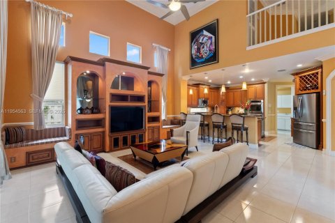 Casa en venta en Pembroke Pines, Florida, 4 dormitorios, 503.9 m2 № 2008378 - foto 24