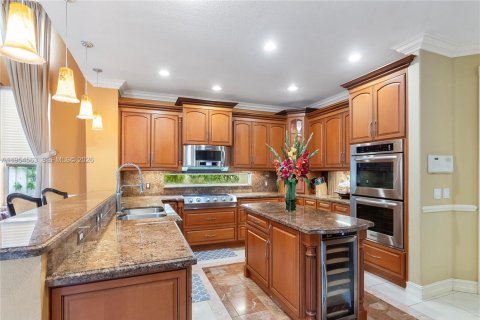 Casa en venta en Pembroke Pines, Florida, 4 dormitorios, 503.9 m2 № 2008378 - foto 21