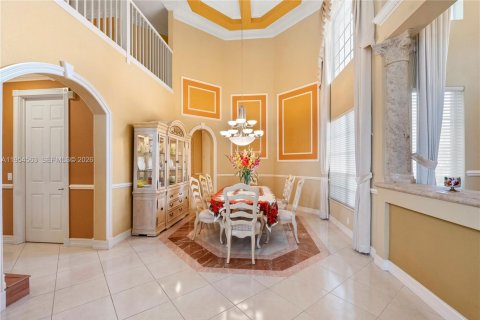 Casa en venta en Pembroke Pines, Florida, 4 dormitorios, 503.9 m2 № 2008378 - foto 17