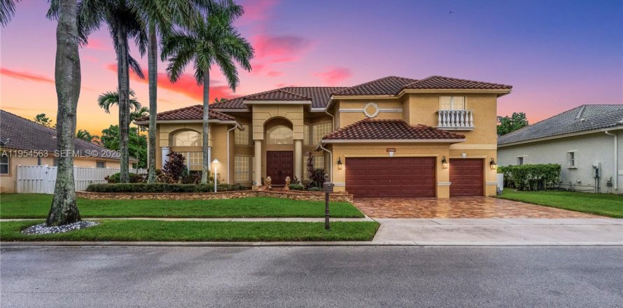 Casa en Pembroke Pines, Florida 4 dormitorios, 503.9 m2 № 2008378
