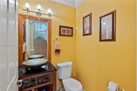 Casa en venta en Pembroke Pines, Florida, 4 dormitorios, 503.9 m2 № 2008378 - foto 19