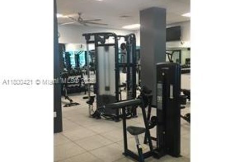 Condo in Hollywood, Florida, 1 bedroom  № 1683880 - photo 16