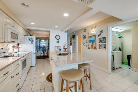 Condo in Ponce Inlet, Florida, 2 bedrooms  № 1371173 - photo 12