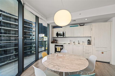 Condo in Miami, Florida, 2 bedrooms  № 1806123 - photo 12