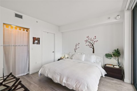 Condo in Miami, Florida, 2 bedrooms  № 1806123 - photo 17