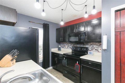 Touwnhouse à vendre à Tampa, Floride: 3 chambres, 163.88 m2 № 2102200 - photo 16