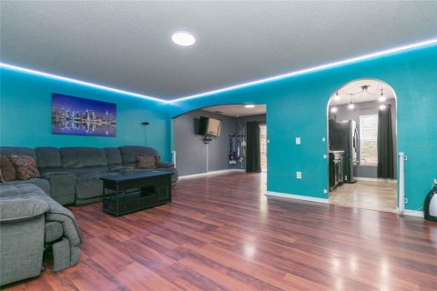 Touwnhouse à vendre à Tampa, Floride: 3 chambres, 163.88 m2 № 2102200 - photo 4