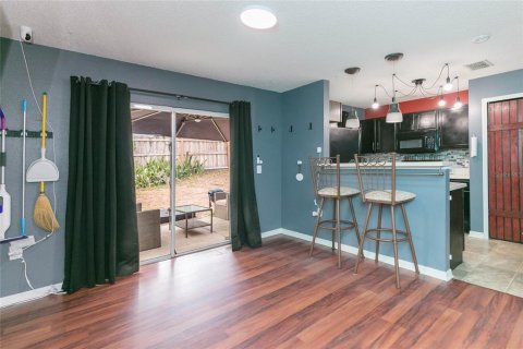 Touwnhouse à vendre à Tampa, Floride: 3 chambres, 163.88 m2 № 2102200 - photo 6