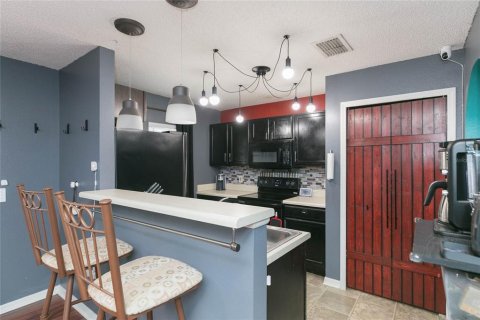 Touwnhouse à vendre à Tampa, Floride: 3 chambres, 163.88 m2 № 2102200 - photo 10
