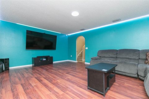 Touwnhouse à vendre à Tampa, Floride: 3 chambres, 163.88 m2 № 2102200 - photo 3