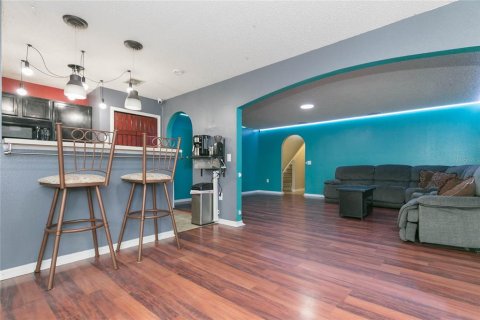 Touwnhouse à vendre à Tampa, Floride: 3 chambres, 163.88 m2 № 2102200 - photo 7
