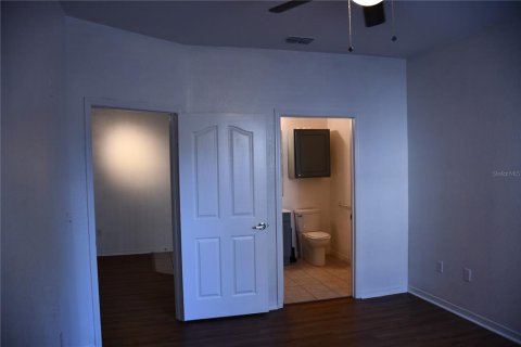 Apartment in Orlando, Florida 4 bedrooms, 121.98 sq.m. № 2383320 - photo 20