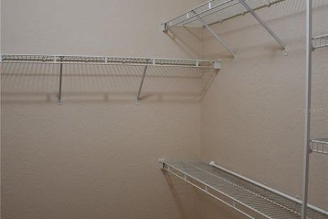 Apartment in Orlando, Florida 4 bedrooms, 121.98 sq.m. № 2383320 - photo 17