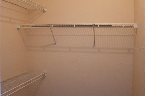 Apartment in Orlando, Florida 4 bedrooms, 121.98 sq.m. № 2383320 - photo 27