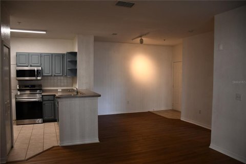 Apartment in Orlando, Florida 4 bedrooms, 121.98 sq.m. № 2383320 - photo 6