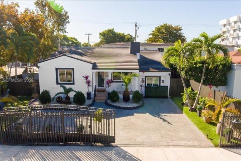 Villa ou maison à vendre à Miami, Floride: 3 chambres, 156.73 m2 № 2024050 - photo 6
