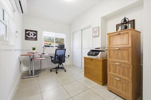 Villa ou maison à vendre à Miami, Floride: 3 chambres, 156.73 m2 № 2024050 - photo 25