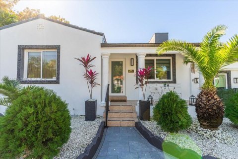 Villa ou maison à vendre à Miami, Floride: 3 chambres, 156.73 m2 № 2024050 - photo 9