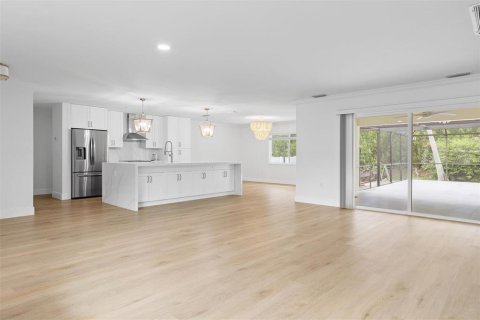 Villa ou maison à vendre à Bonita Springs, Floride: 3 chambres, 162.76 m2 № 1909044 - photo 15